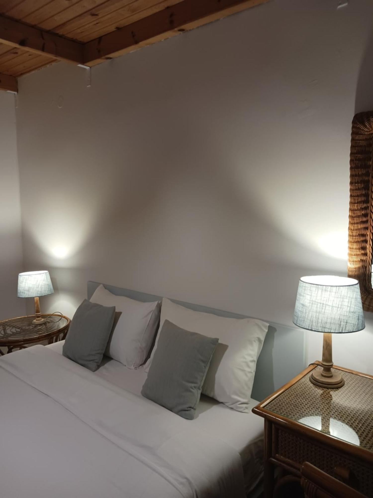 Theros & Trygos Boutique Houses - Ath Airport Artemida  Ruang foto